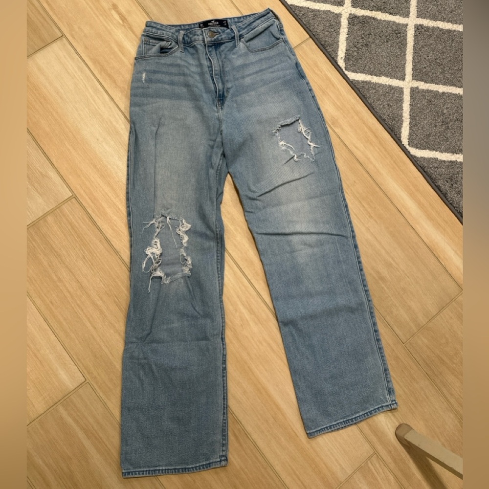 Hollister High-Rise Light Wash Jeans